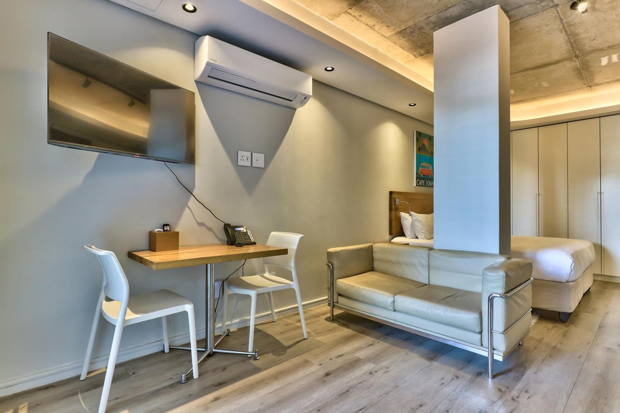 The Quarter Apartments Cape Town Room photo